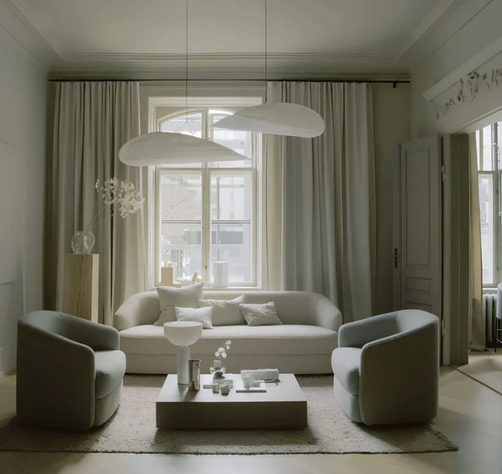 Luminaire plafond LED unisexe, design moderne, créant une ambiance lumineuse et chaleureuse pour tout intérieur.