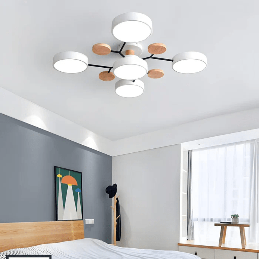 Créez une ambiance chaleureuse avec ce plafonnier LED rond minimaliste, luminaire design pour maison.