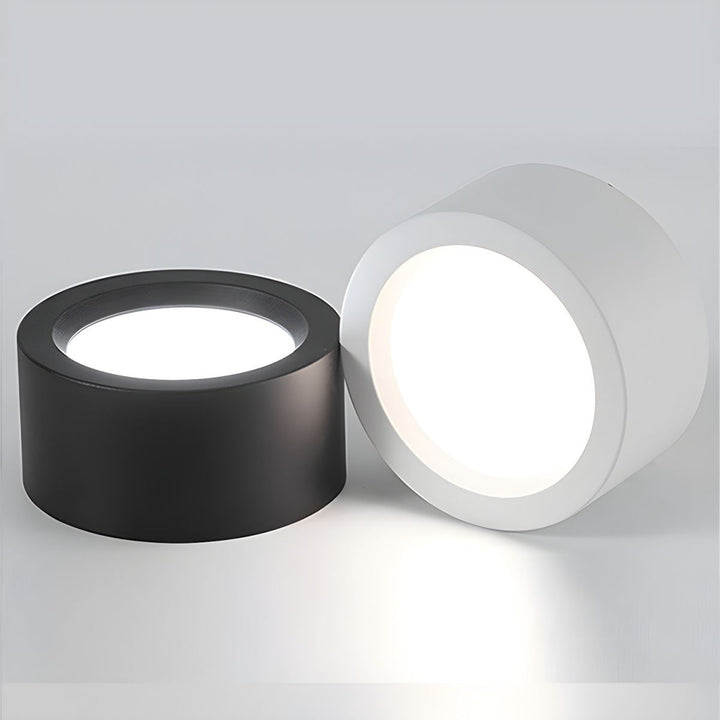 Éclairage intérieur LED moderne et cylindrique, offrant un design contemporain et une lumière efficace.