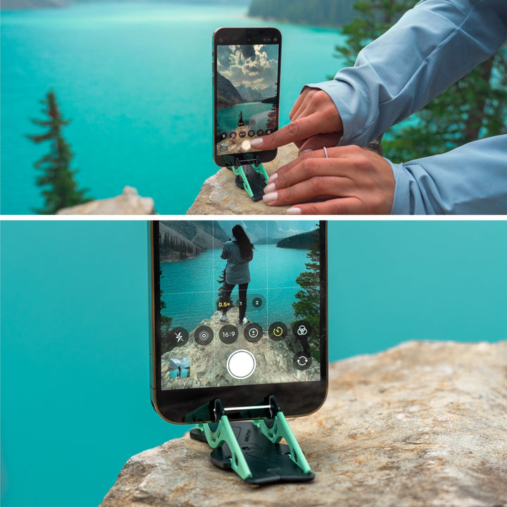 Mini trépied SnapFold compatible téléphone, outil indispensable pour créateurs de contenu.