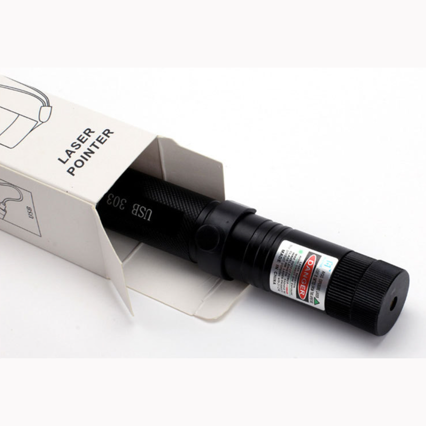 Pointeur laser vert rechargeable puissant et portable. Longue portée pour extérieur, astronomie ou présentations sécurisées.