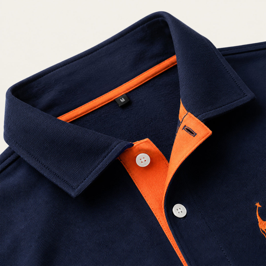 Polo casual chic pour homme, manches courtes, col élégant et coupe ajustée. Mode masculine.
