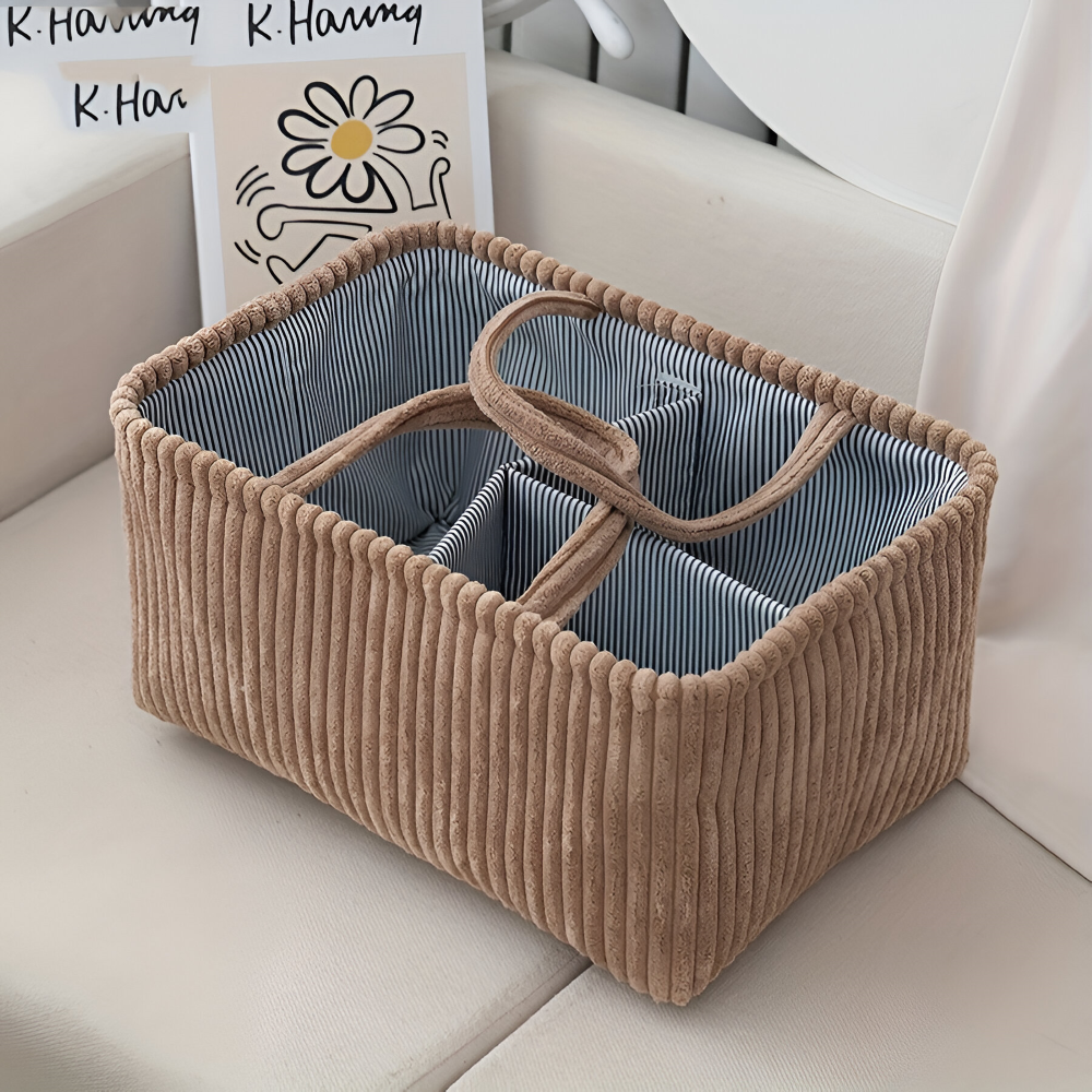 Panier de rangement gris doux en polyester, organiseur bébé avec compartiments amovibles pour les couches et crèche.