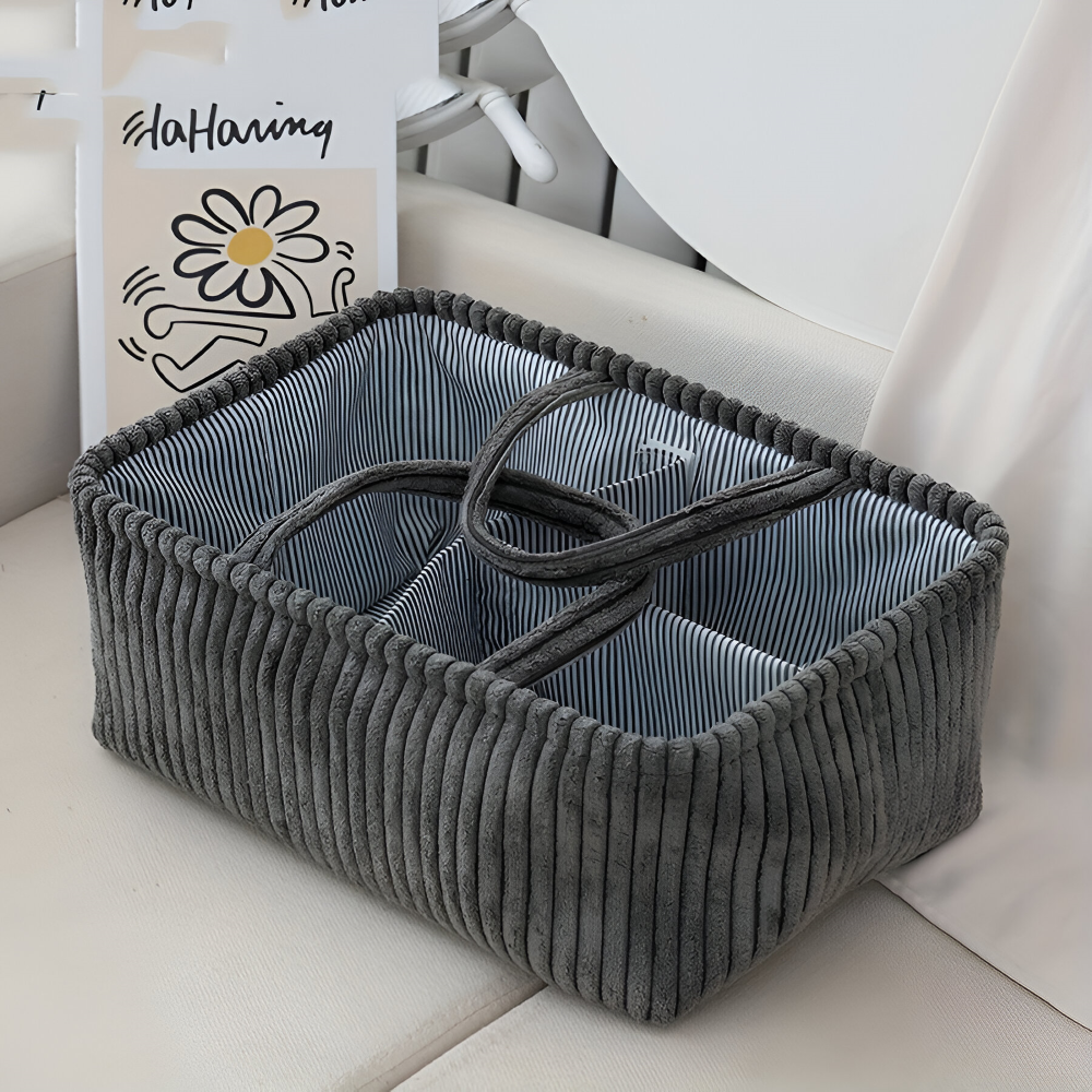 Organisateur de couches et lingettes pour bébé, panier en polyester avec compartiments pour la chambre d'enfant.