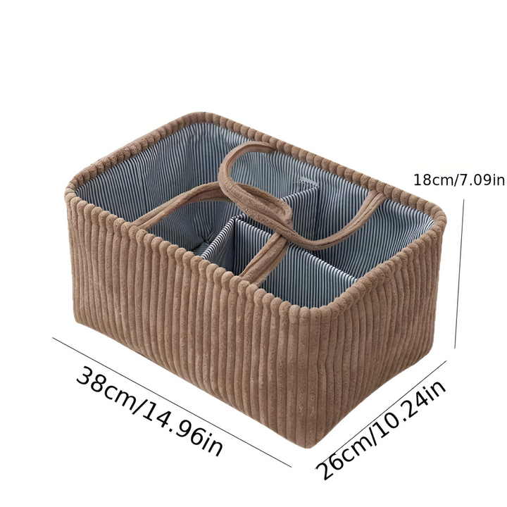 Organisez la chambre de bébé sans effort avec ce panier de rangement en polyester, idéal pour couches, jouets et soins.