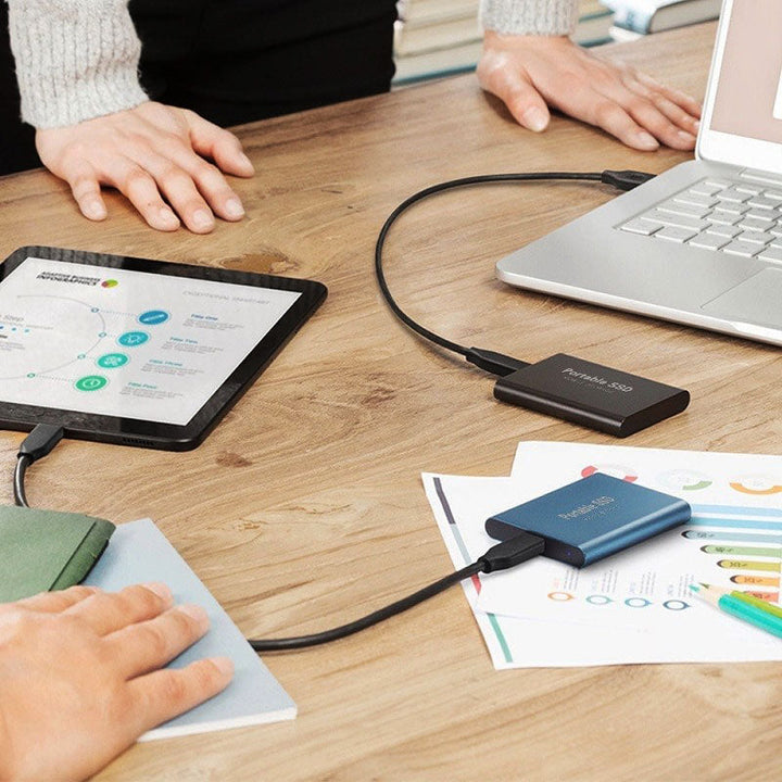 Sauvegardez vos données avec ce SSD portable ultrarapide. Technologie de stockage externe fiable.