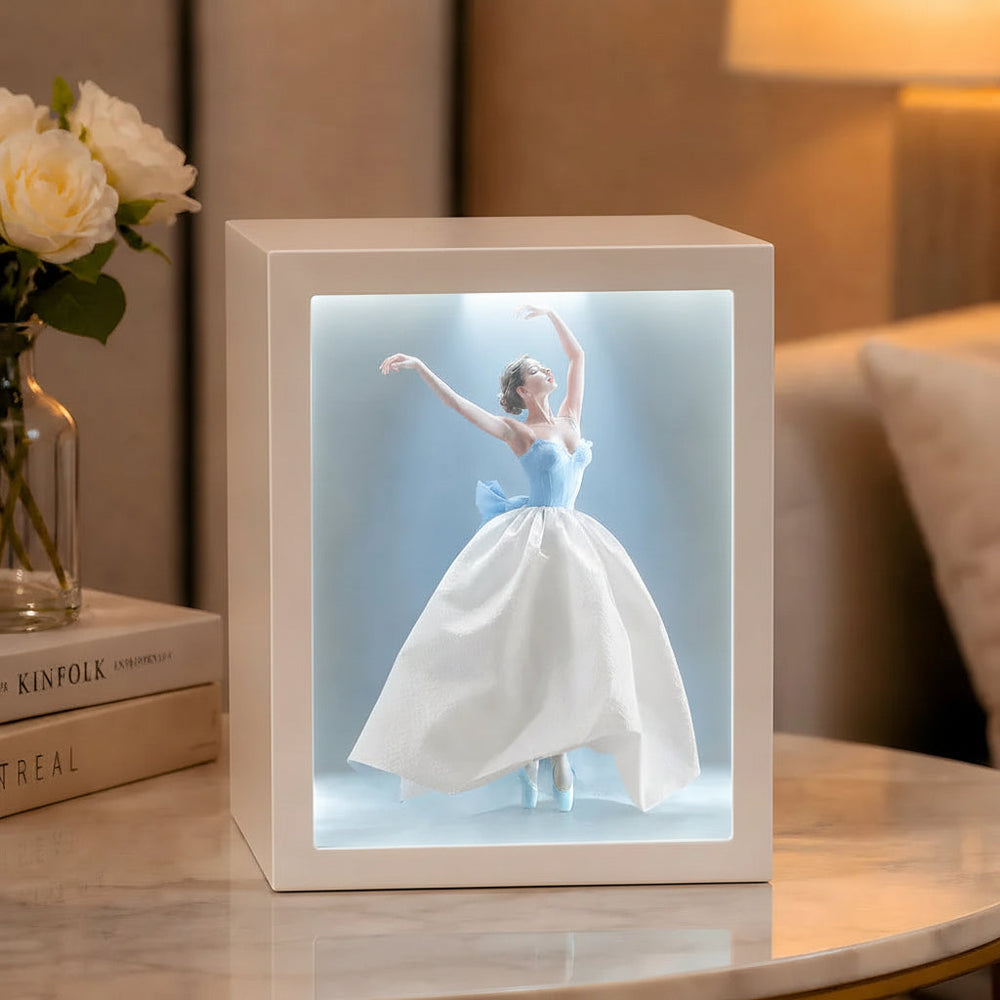 Porte-tissus design en ABS, apporte une touche moderne à la décoration intérieure avec son éclairage intégré.