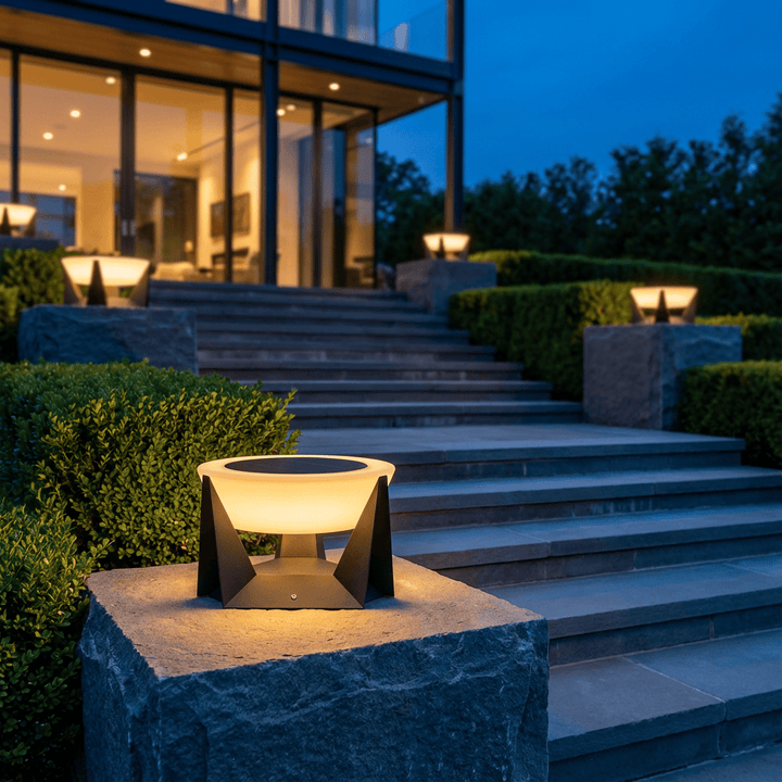 Éclairage solaire de jardin, autonome, pour une ambiance douce sur votre terrasse.
