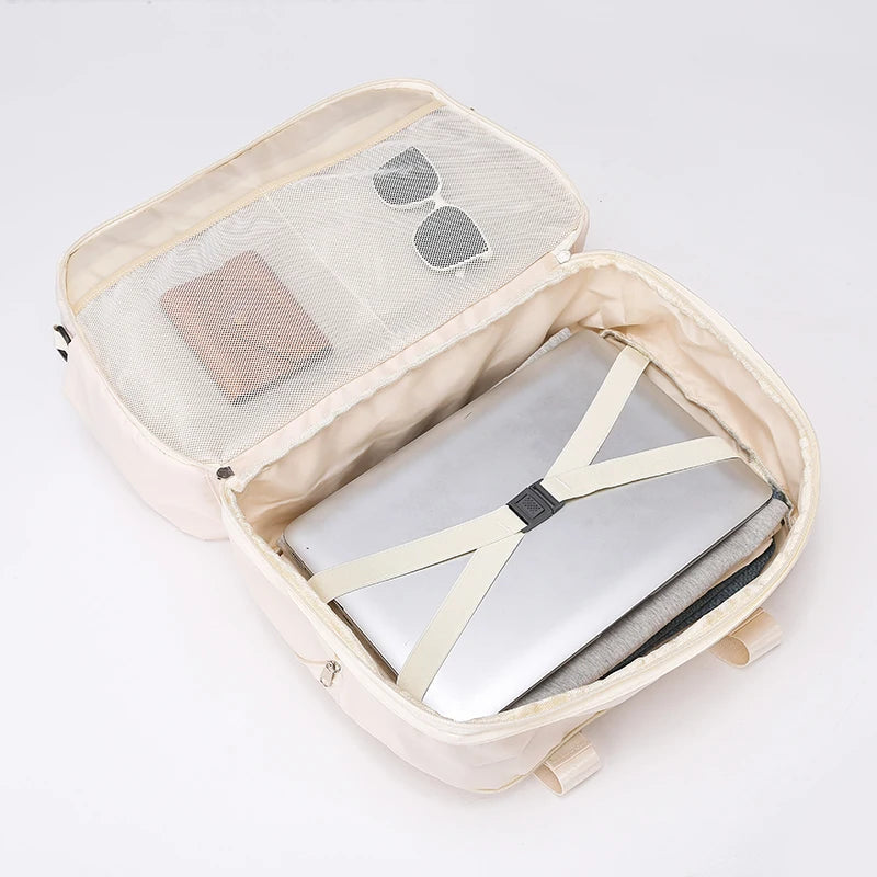 Valise extensible femme polyvalente, spacieuse, rangement optimisé, style mode femme.