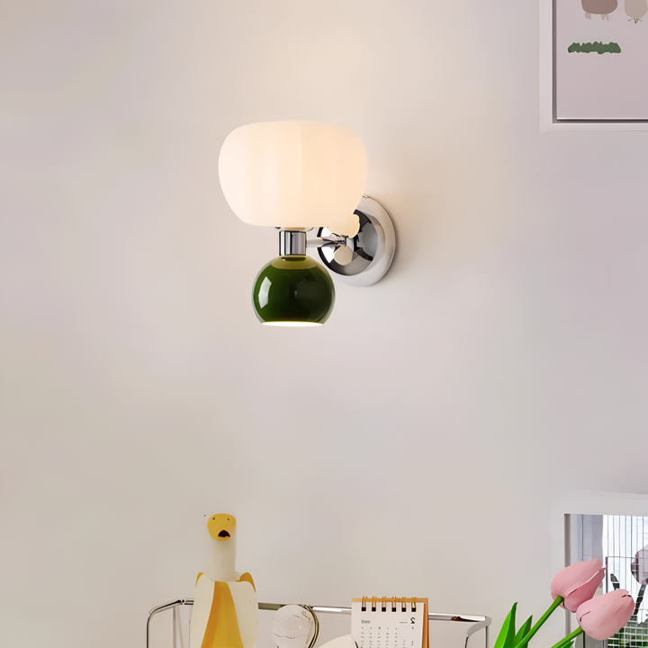 Lampe murale LED, minimaliste et doux, parfait pour une décoration contemporaine.