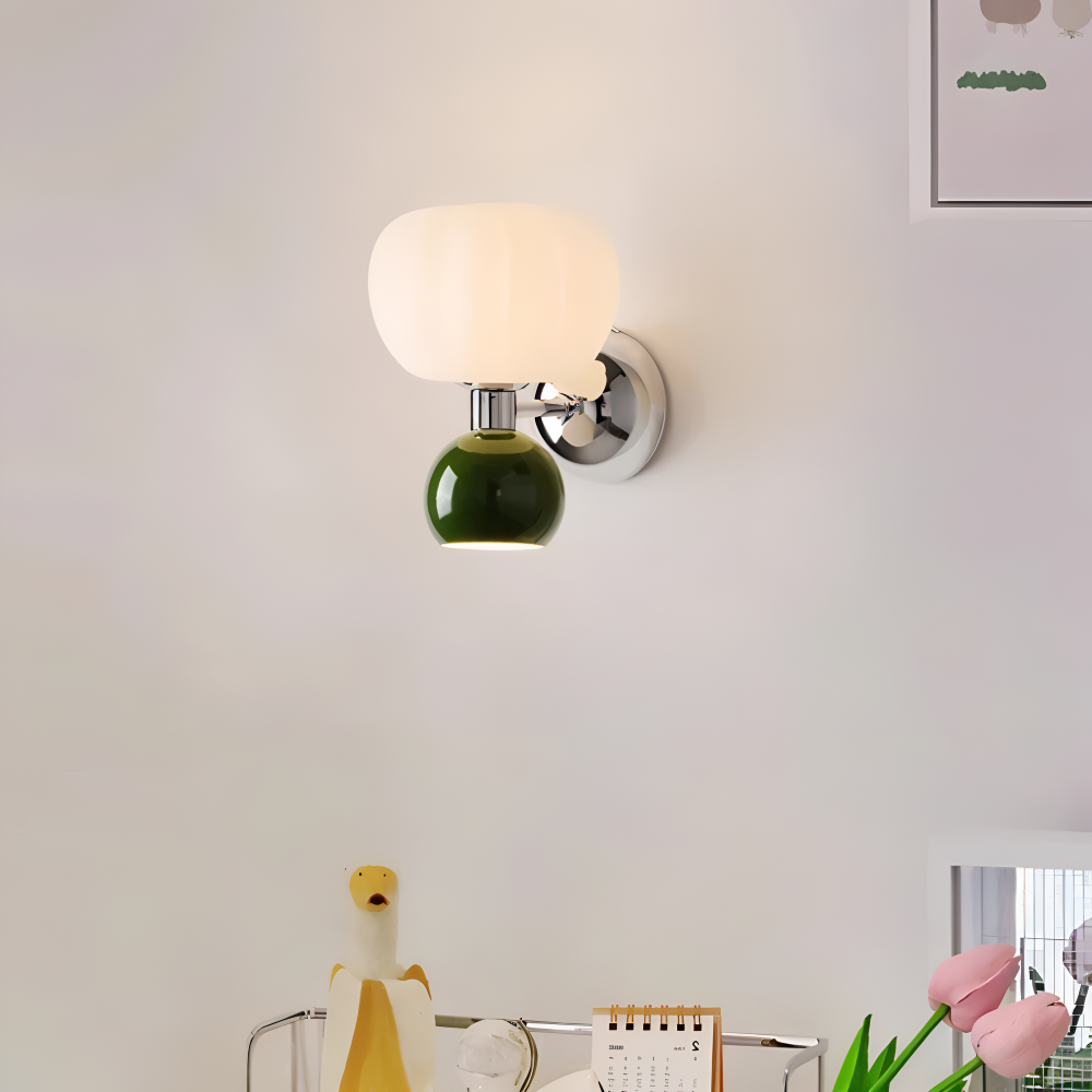Luminaire mural LED, style minimaliste scandinave, pour une ambiance lumineuse douce.