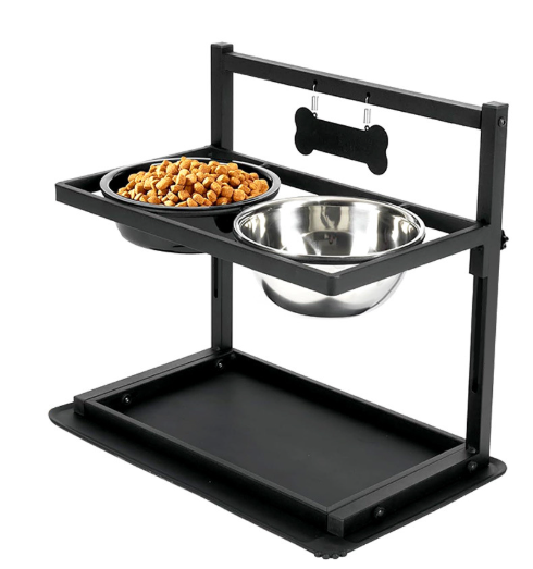 Gamelle surélevée en inox pour grand chien, améliore la digestion et le confort lors des repas.