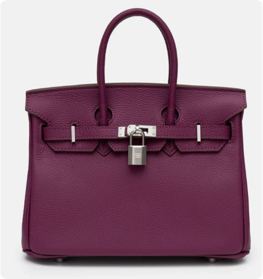 Sac à main en cuir polyvalent pour femme, design intemporel, élégant et fonctionnel pour la vie active.