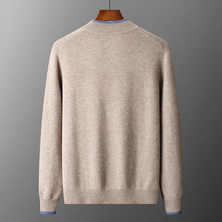 Dos d'une veste zippée homme à coupe ajustée, élégance discrète et confort quotidien en automne.