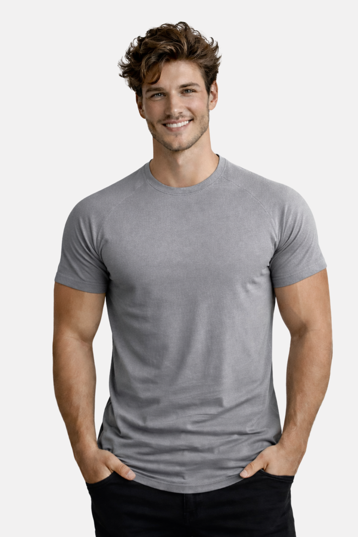 T-shirt homme Stefan, coupe décontractée. Vêtement basique confortable à manches courtes et col rond pour l'été.