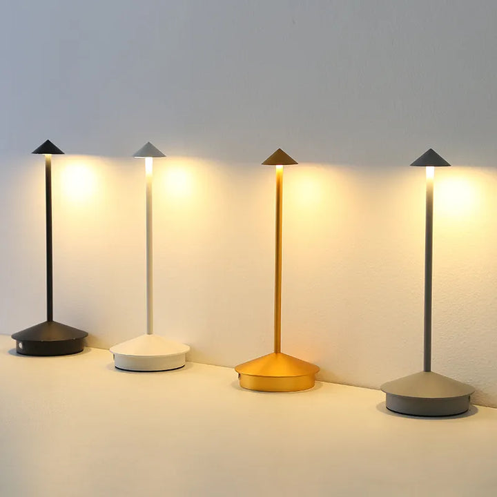 Lampe tactile moderne pour table, sans fil, LED, crée une ambiance chaleureuse, très portable.