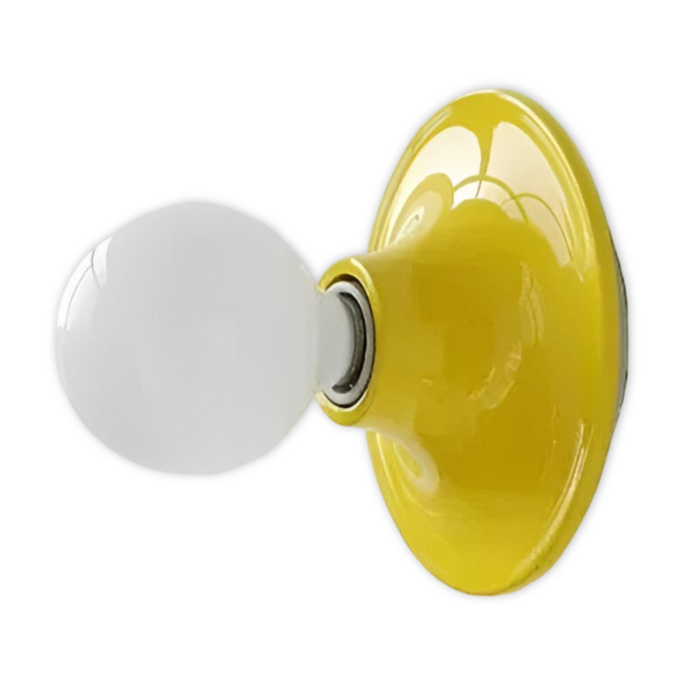 Lampe murale LED rétro avec finition métal, parfaite pour créer une ambiance douce et cosy.