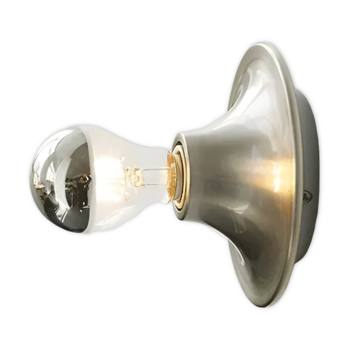 Créez une ambiance rétro chic avec cette lampe murale LED en métal pour votre décoration.