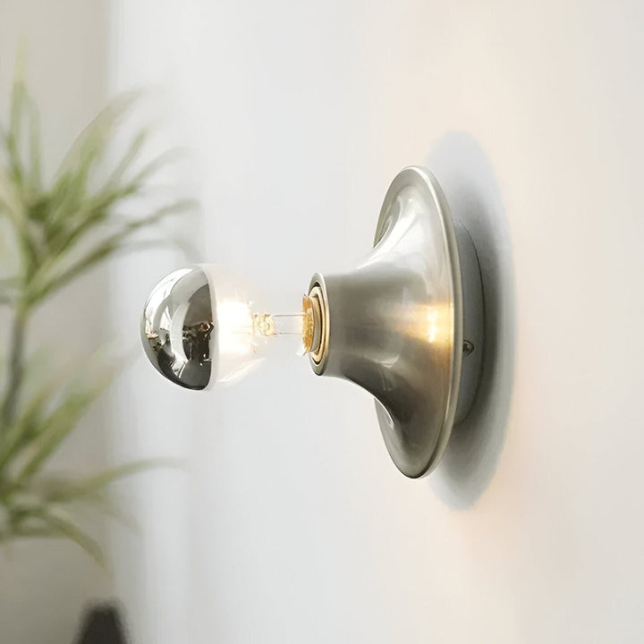 Lampe murale LED rétro en métal, design classique, économie d'énergie, lumière chaude.