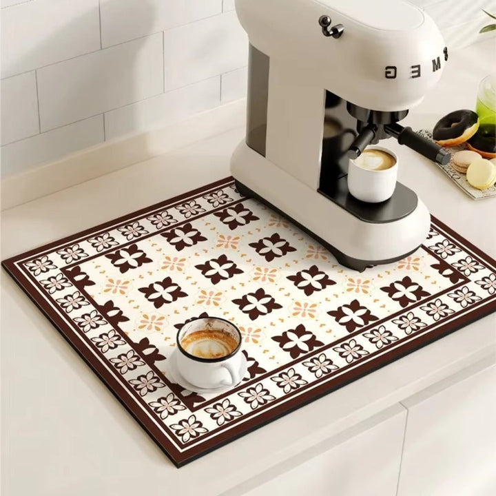Tapis de séchage vintage pour accessoires café. Absorbant, antidérapant, protège votre comptoir de cuisine.
