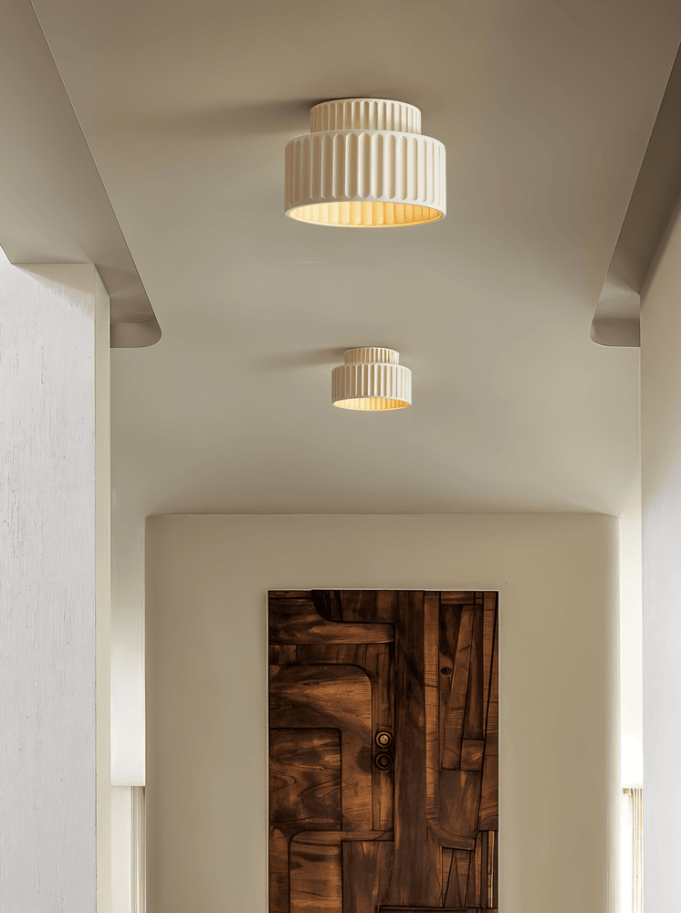 Plafonnier moderne rainuré pour cuisine ou salle à manger, éclairage LED doux.