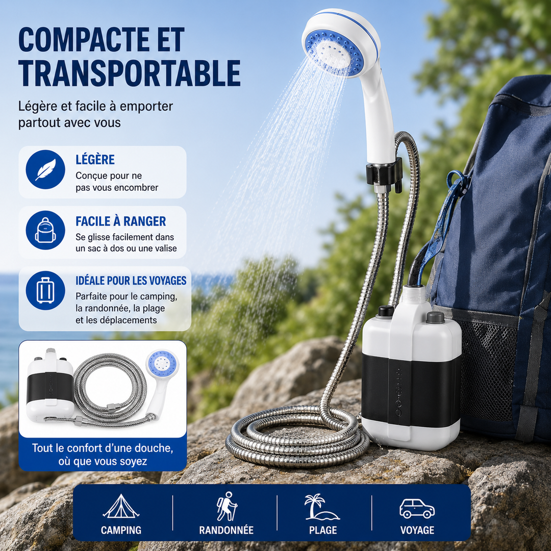 Famille rinçant le sable de la plage avec la douche portable RinseSplash après la baignade.
