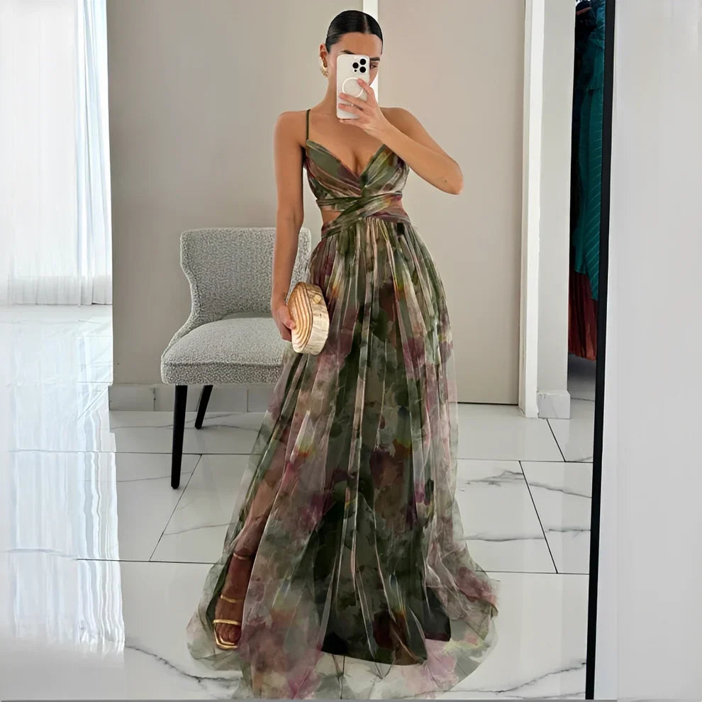 Magnifique robe longue d'été fluide pour femme, ornée d'un motif floral frais et élégant, esprit bohème.