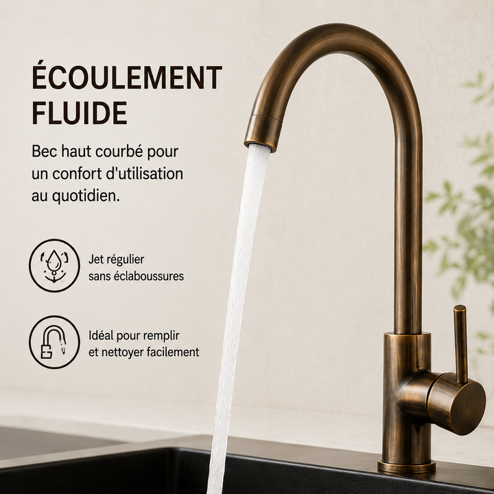 Robinetterie de cuisine en laiton, effet bronze antique, mitigeur mono-commande pivotant.