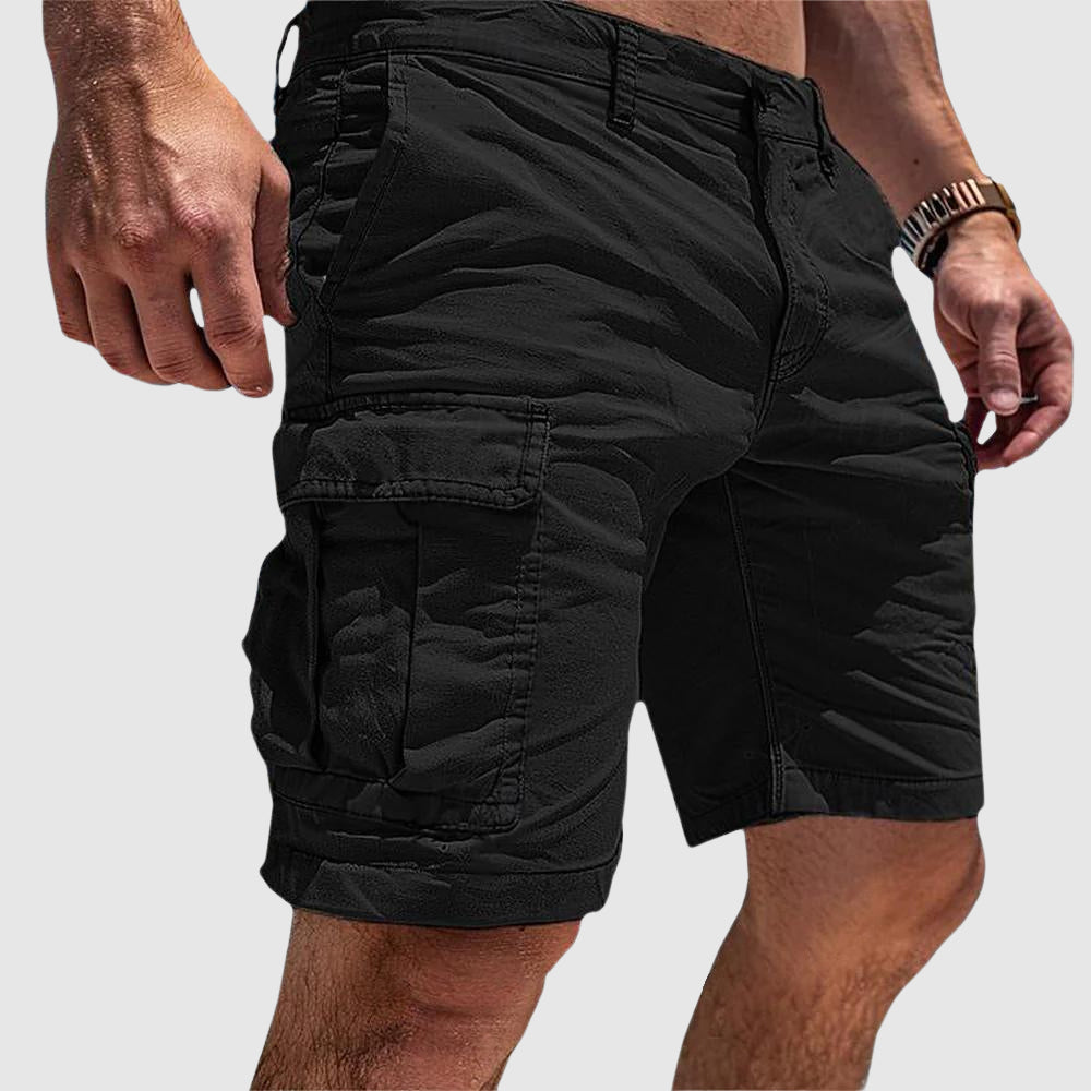 Short cargo homme polyvalent, design décontracté et poches latérales pour un look printemps-été tendance et confortable.