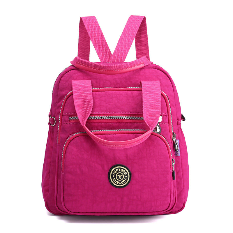 Sac à dos de voyage femme, multifonction, spacieux et organisé. Résistant à l'eau pour l'aventure.