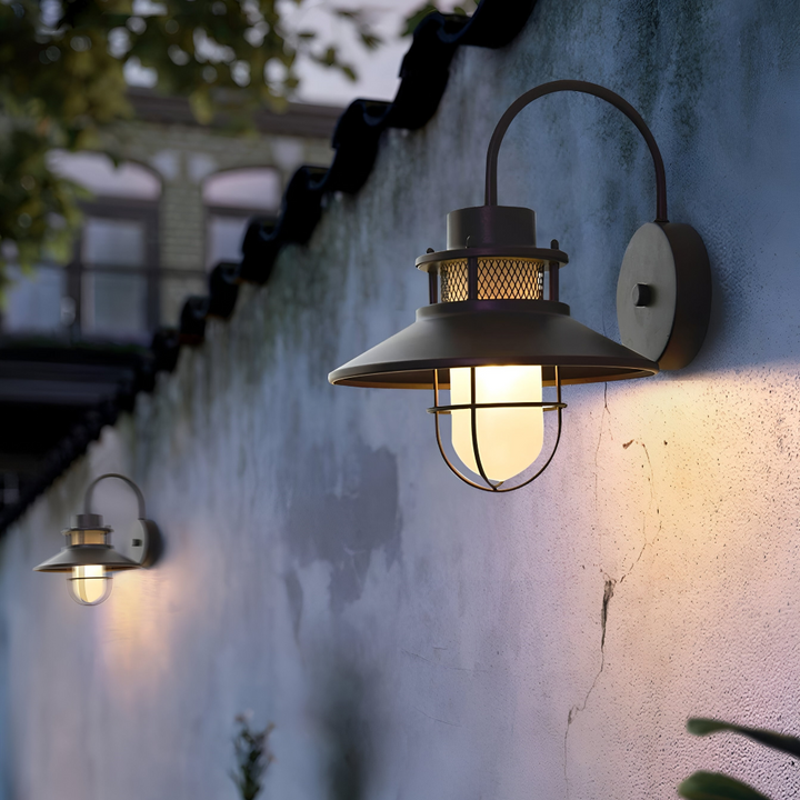 Applique murale noire vintage industrielle, IP65, lumière extérieure pour un look rétro distinctif.