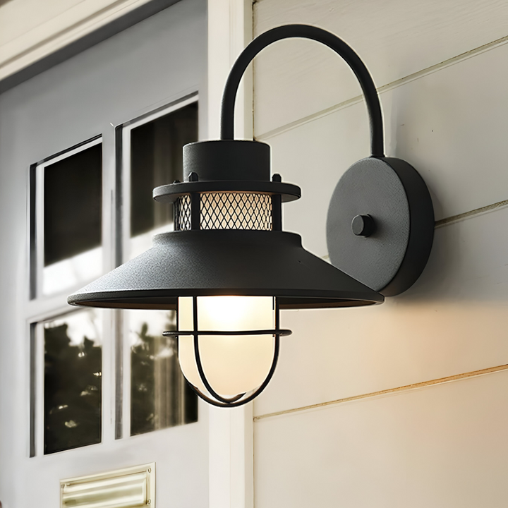 Applique murale extérieure IP65, style industriel vintage, lumière LED noire pour ambiance.