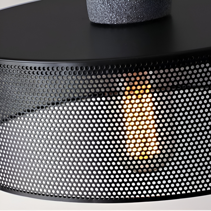 Lampe à pendule minimaliste, design industriel épuré, pour un intérieur contemporain.