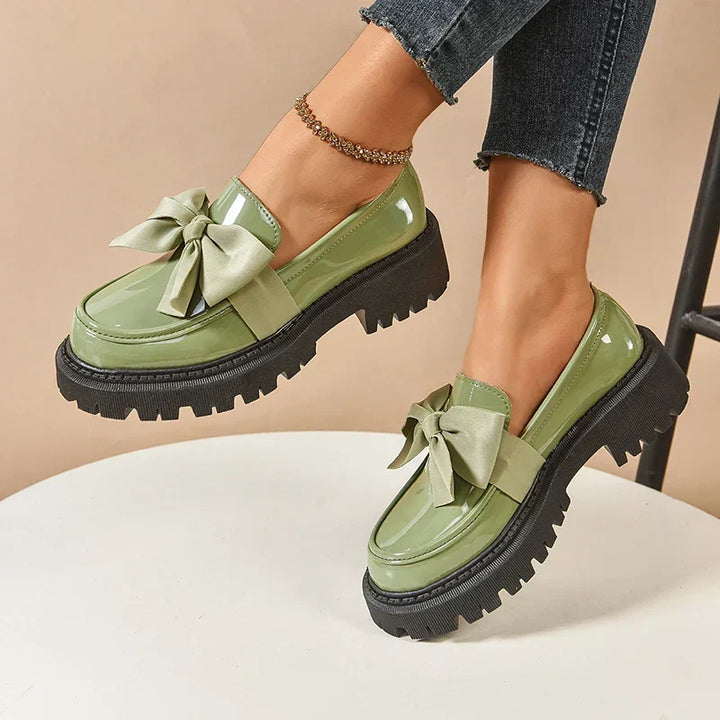 Chaussures Garisa plateforme pour femmes. Confortables, élégantes, avec nœud papillon mode.