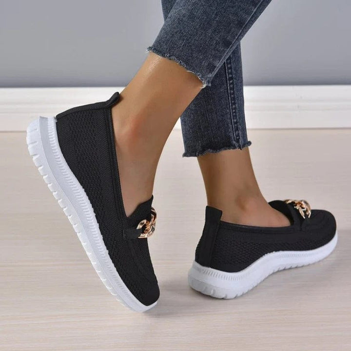 Soulagez vos pieds avec ces chaussures orthopédiques respirantes pour femmes, offrant soutien et confort sans douleur.