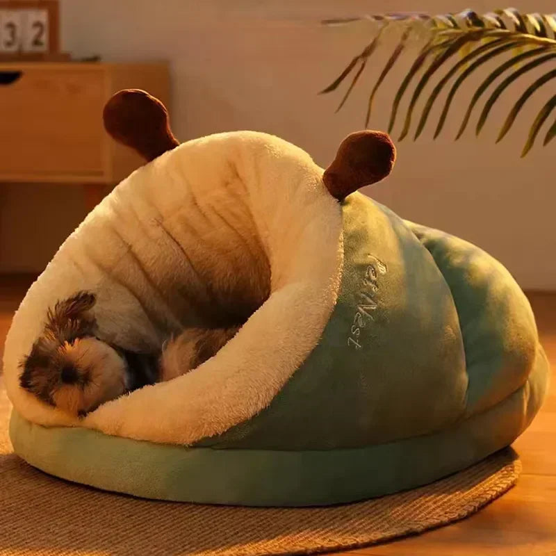 Lit chien pliable PawPrestige, gain de place et confort douillet. Couchage animal idéal pour l'hiver et le voyage.