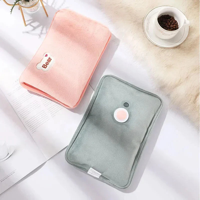 Bouillotte électrique rechargeable, apporte chaleur et douceur pour soulager les douleurs musculaires ou articulations.