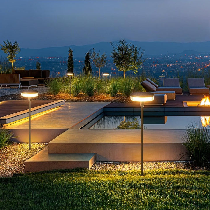 Lampe de jardin solaire effet lucioles, idéal pour chemin, allée ou paysage.