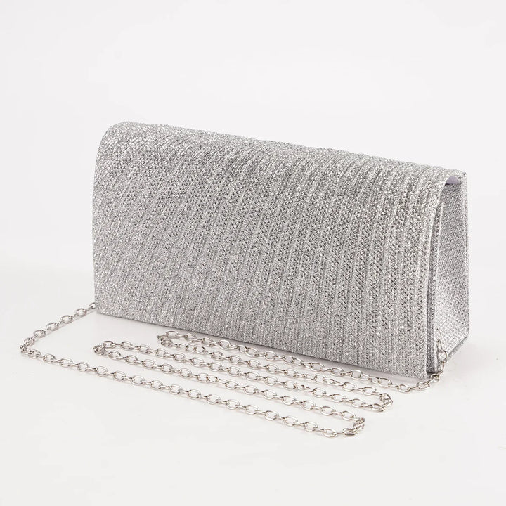 Sac à main clutch femme chic, design étincelant pour soirées et événements spéciaux.