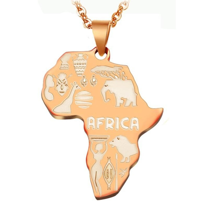 Bijou féminin délicat: collier avec pendentif éclatant, chaîne fine, très tendance.