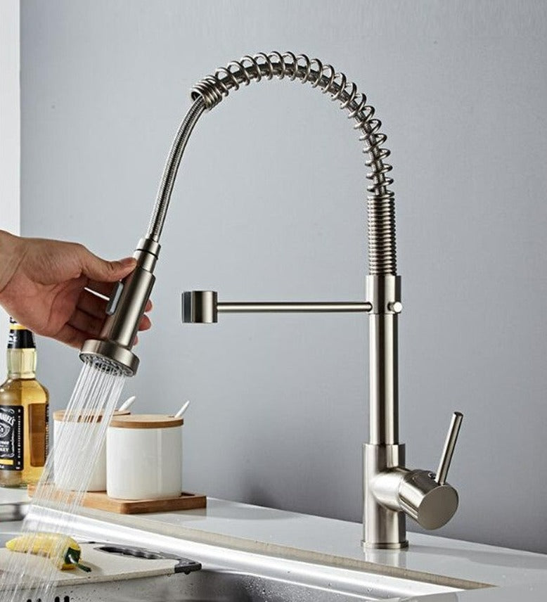 Mitigeur de cuisine chrome, douchette à ressort idéale pour tout évier.