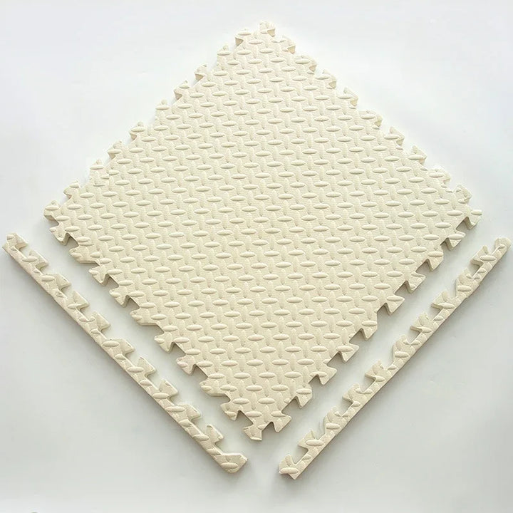 Tapis de jeu unisexe épais, confort optimal pour bébé, idéal pour l'aire d'éveil et de repos.