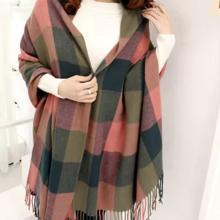 Magnifique écharpe de luxe pour femme, couleur élégante, parfaite pour un cadeau hivernal.