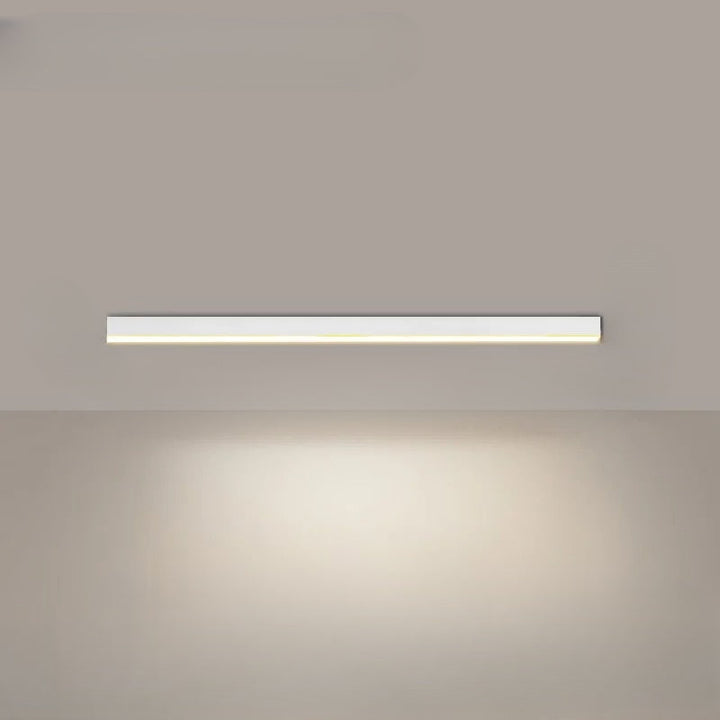 Éclairage LED intérieur, moderne et élégant. Ce plafonnier design est parfait pour le salon.