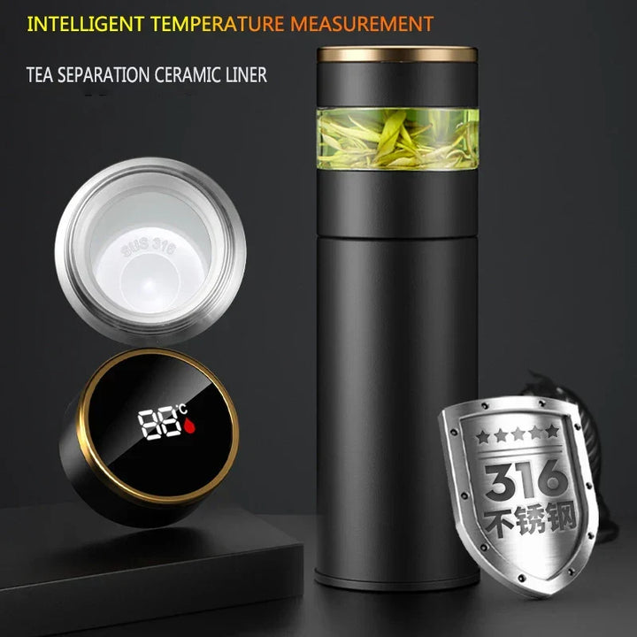 Bouteille intelligente avec infuseur à thé, garde boissons chaudes/froides, écran LED pour température. Nomade.