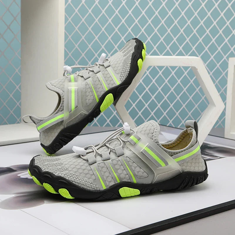 Chaussures d'eau unisexes à séchage rapide, offrant adhérence supérieure pour randonnée aquatique et sports nautiques.