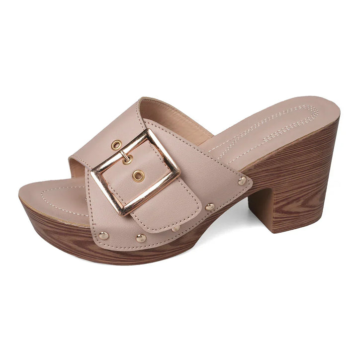 Sandales à talons plateforme tendance pour femmes, idéales pour un look chic et confortable cet été.