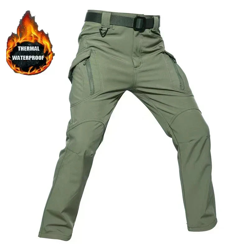 Pantalon cargo d'hiver homme, durable et chaud, conçu pour les activités extérieures et exploration.