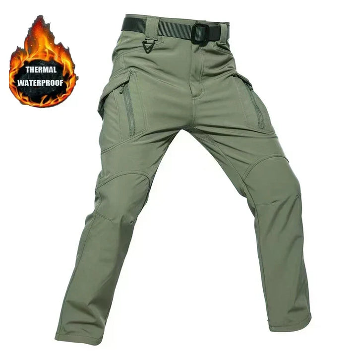 Pantalon cargo d'hiver homme, durable et chaud, conçu pour les activités extérieures et exploration.
