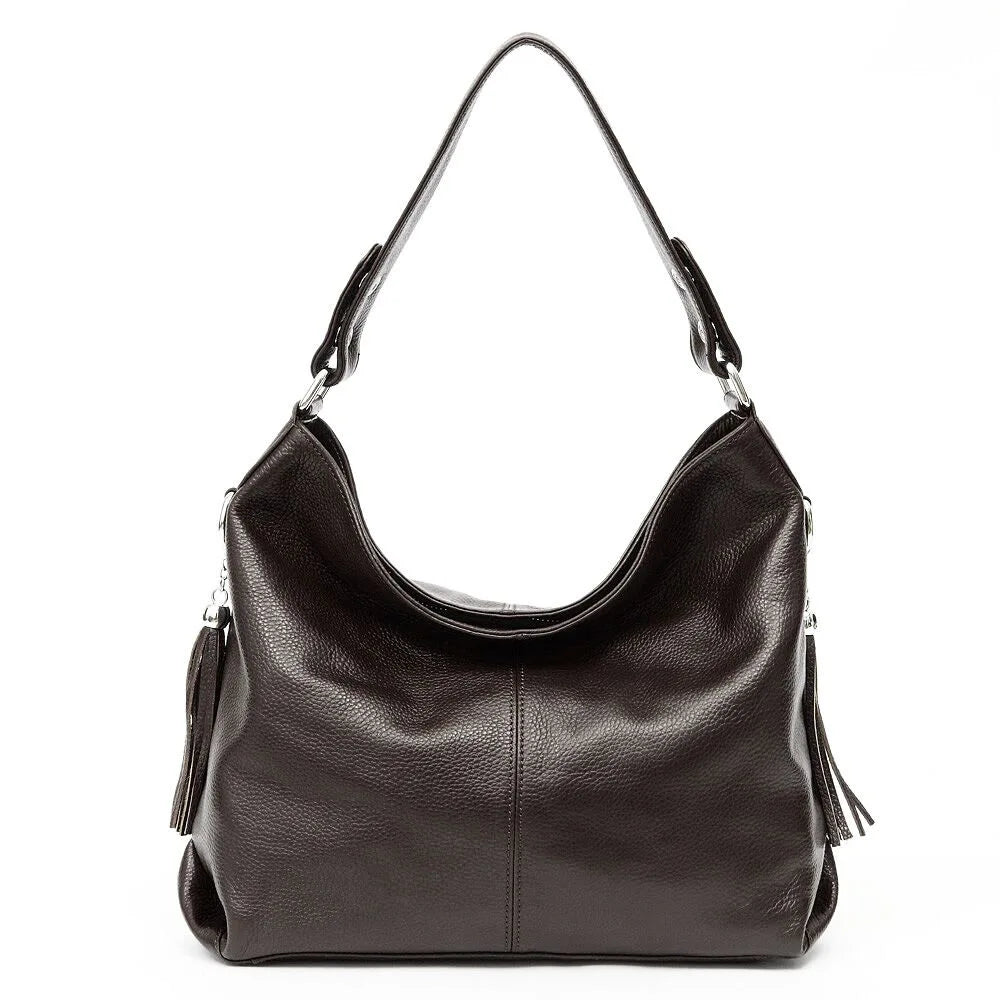 Sac femme en cuir synthétique, grand volume, choix de couleurs, accessoire mode essentiel.